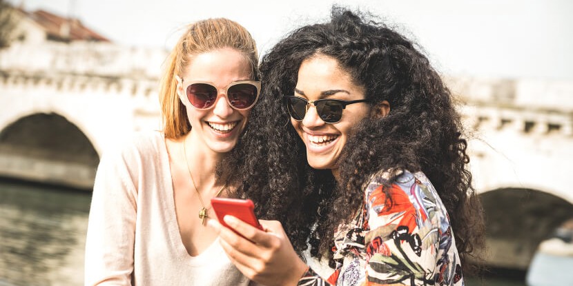 genz-millenial-friends-travel