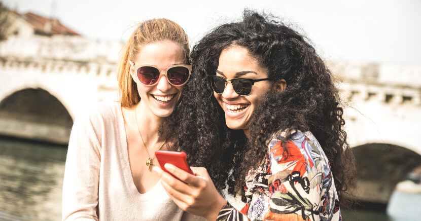 genz-millenial-friends-travel