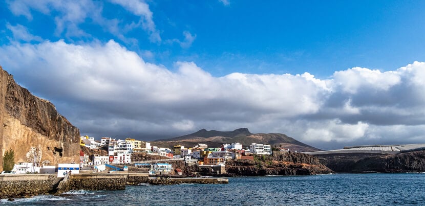 coastal-town-in-spain-next-to-ocean