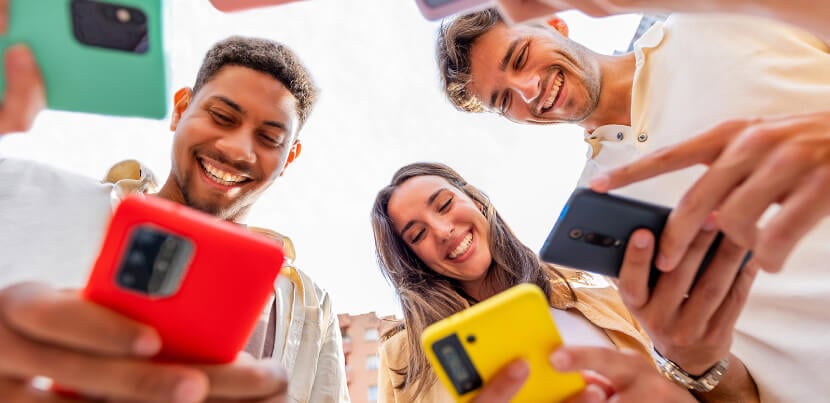 group-young-students-on-social-media