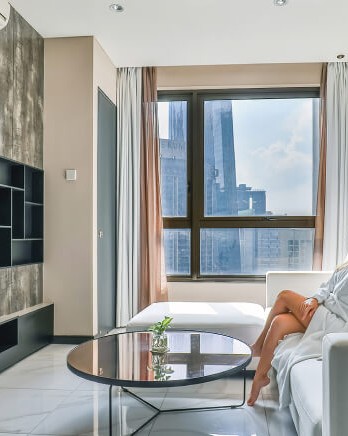 interior-luxury-hotel-room